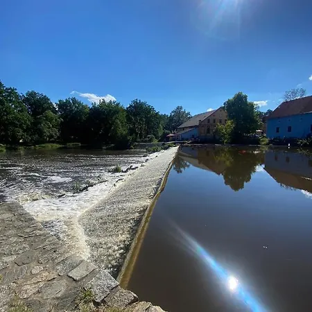 Statek U Veseli Nad Luznici Kwatera prywatna