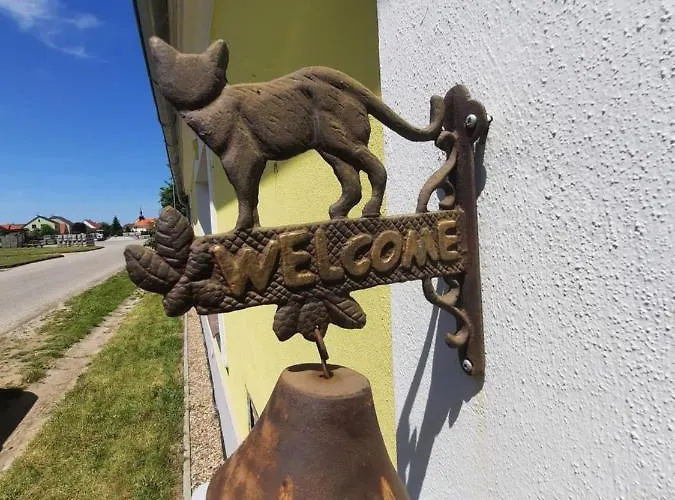 Statek U Veseli Nad Luznici