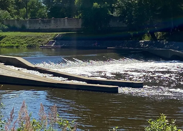 Statek U Veseli Nad Luznici * Zisov
