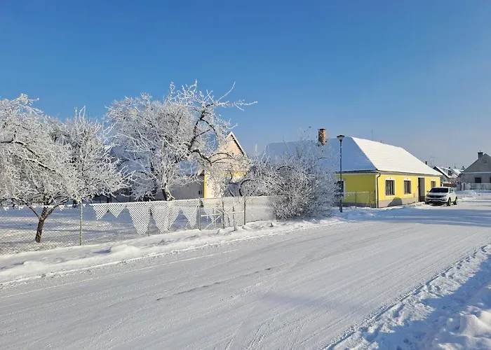 Statek U Veseli Nad Luznici Rum i privatbostad *