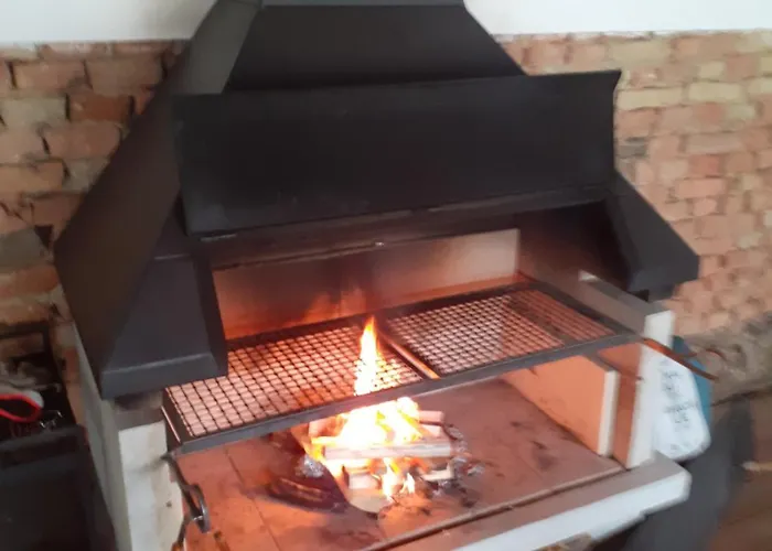 Statek U Veseli Nad Luznici